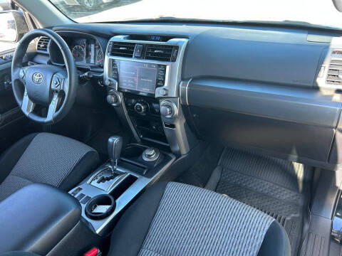 2024 Toyota 4Runner SR5