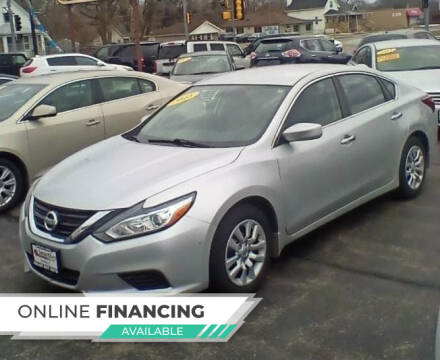 2018 Nissan Altima for sale at Smart Buy Auto in Bradley IL