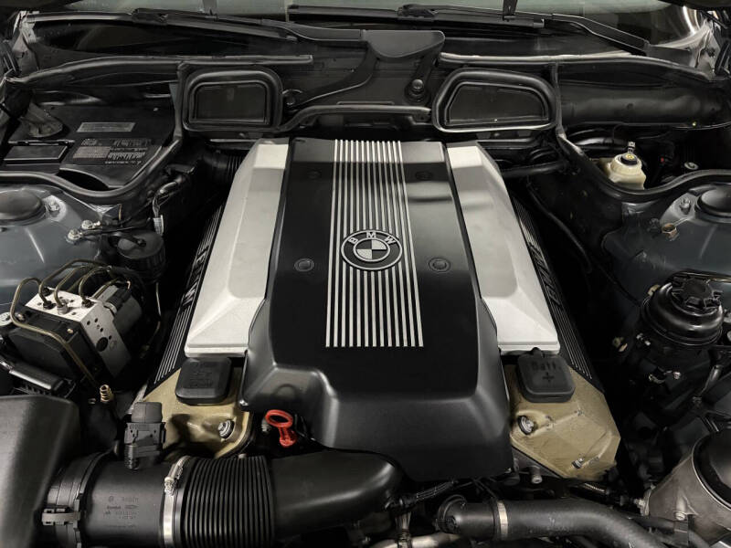 2001 BMW 7 Series 740i