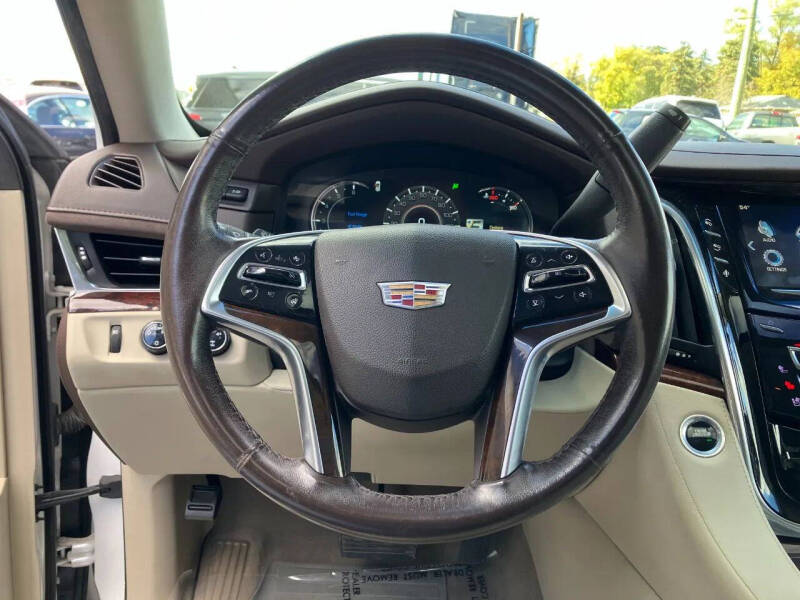 2016 Cadillac Escalade Luxury Collection