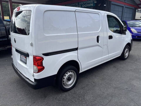2015 Nissan NV200 SV
