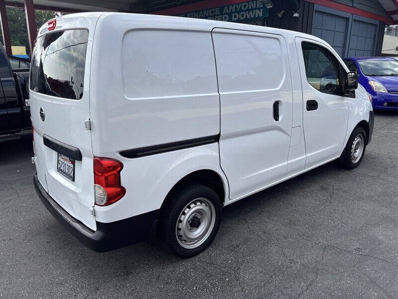 2015 Nissan NV200 SV