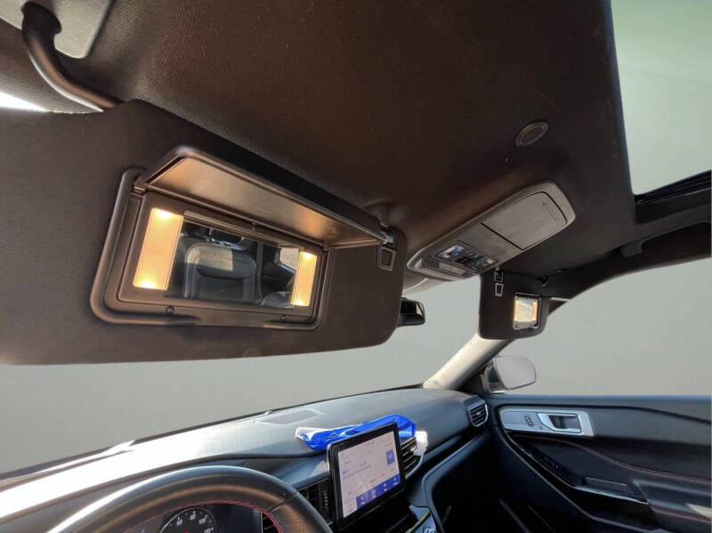 2024 Ford Explorer ST-Line