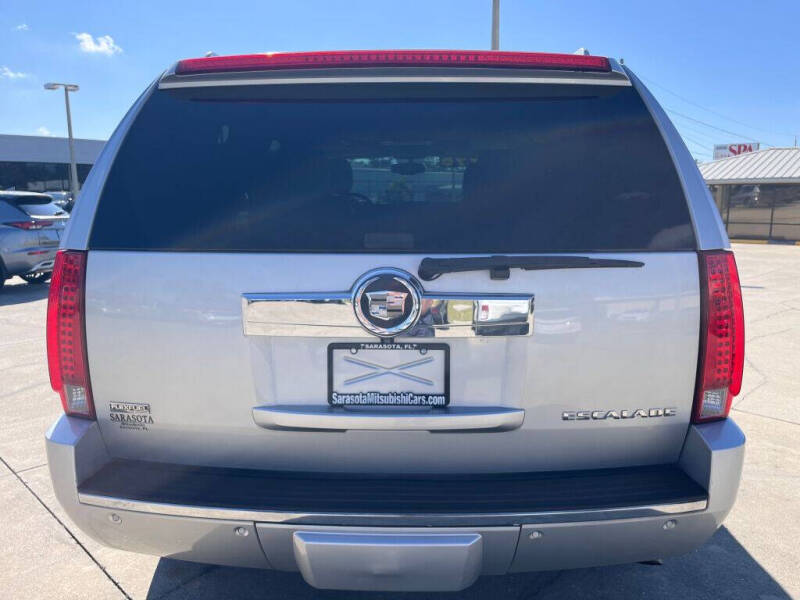 2011 Cadillac Escalade Premium