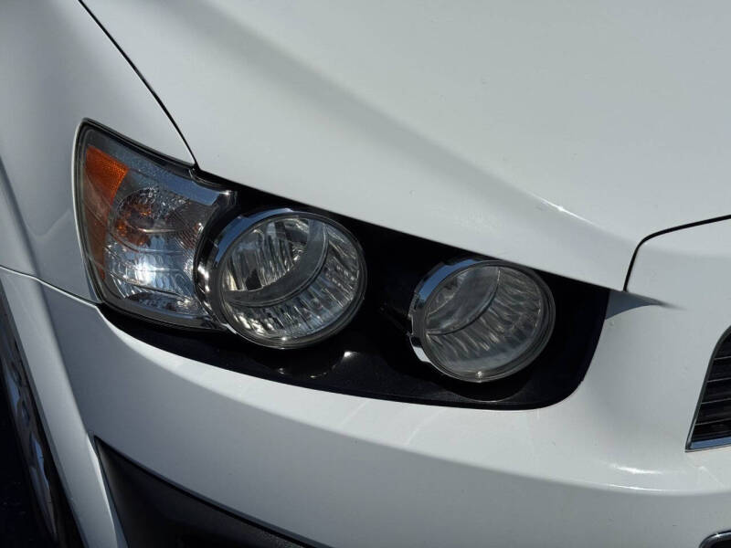 2016 Chevrolet Sonic LS Auto