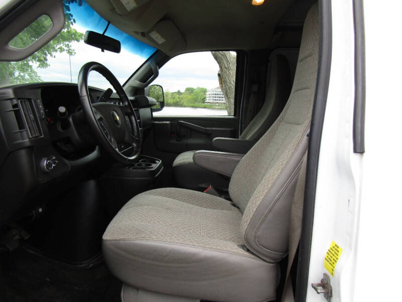 2021 Chevrolet Express 2500