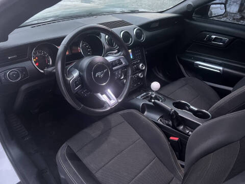 2015 Ford Mustang V6