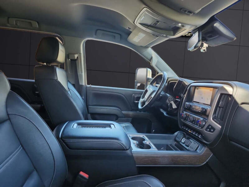 2017 GMC Sierra 2500HD Denali