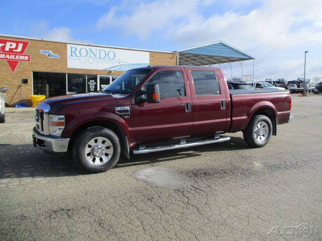 2008 Ford F-250 Super Duty for sale at Rondo Truck & Trailer in Sycamore IL