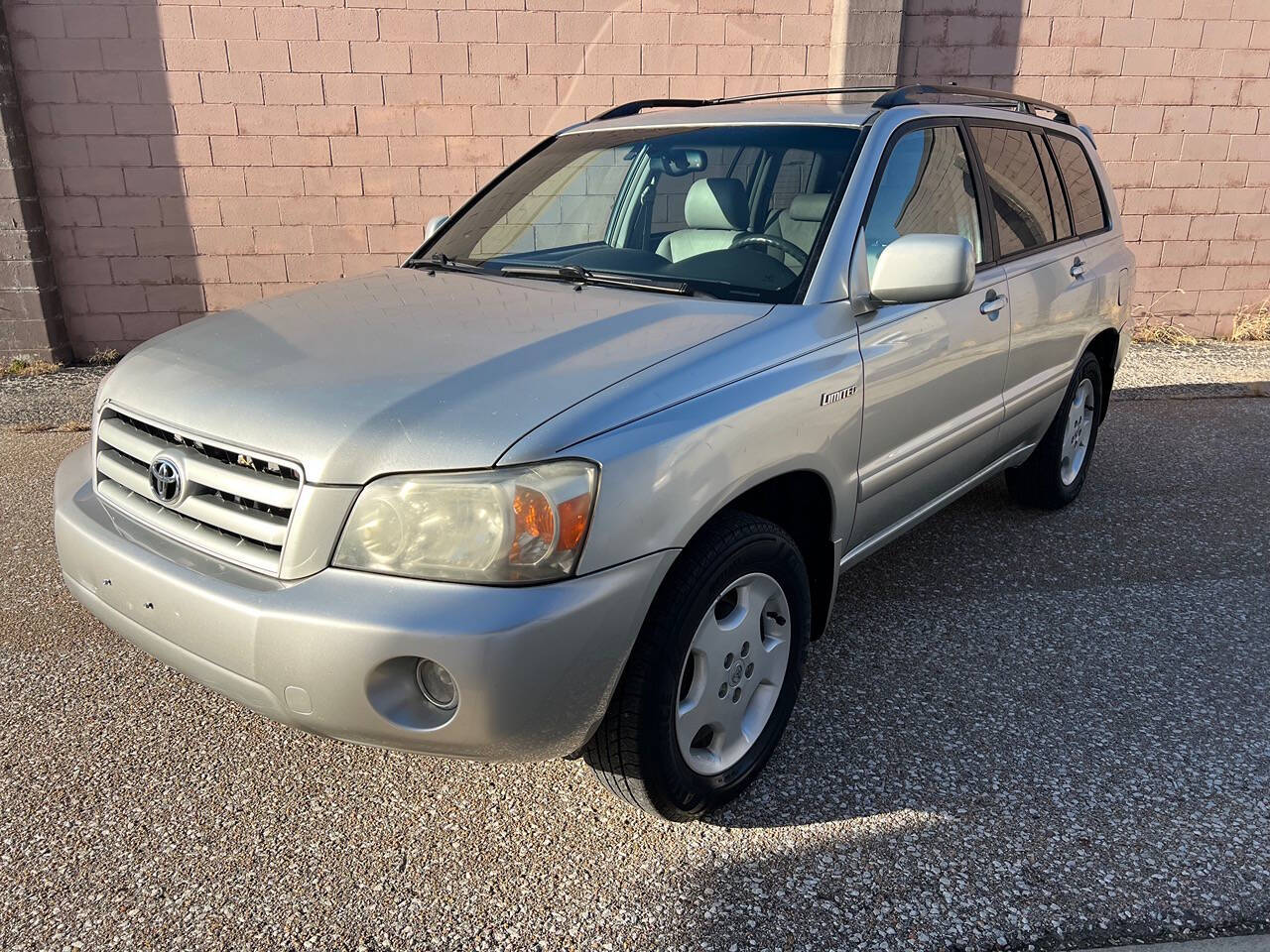 2005 Toyota Highlander for sale at Slideways Customs Auto Sales in Omaha, NE