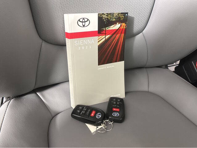 2021 Toyota Sienna XLE 7-Passenger