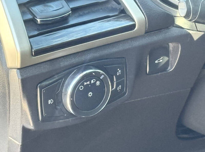 2016 Ford Fusion Hybrid SE