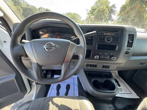 2014 Nissan NV 2500 HD SV