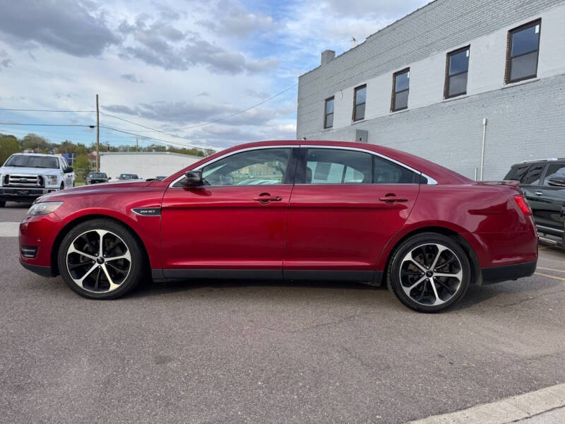 2016 Ford Taurus SHO