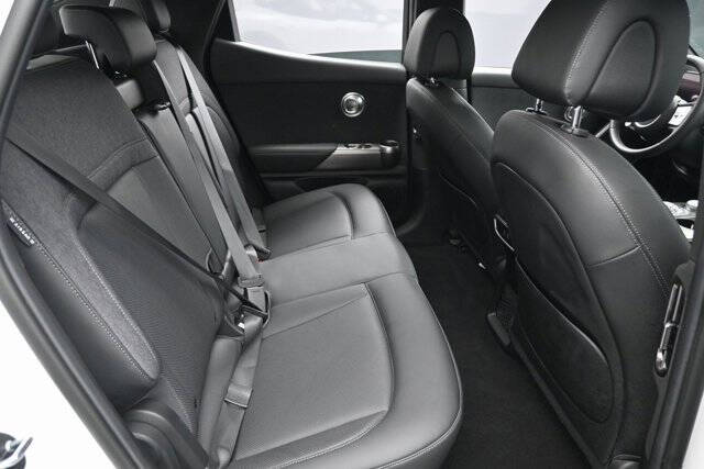 2025 Genesis GV60 Standard