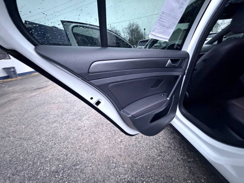 2020 Volkswagen Golf GTI S