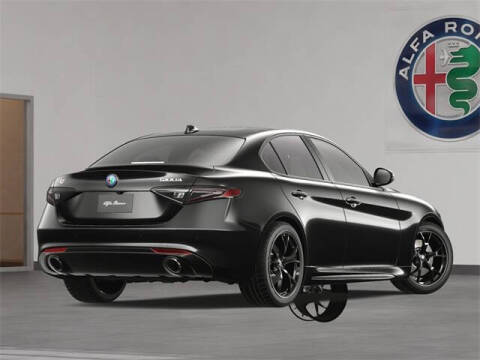 2025 Alfa Romeo Giulia Intensa