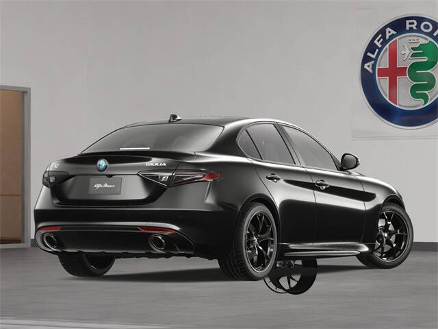 2025 Alfa Romeo Giulia Intensa