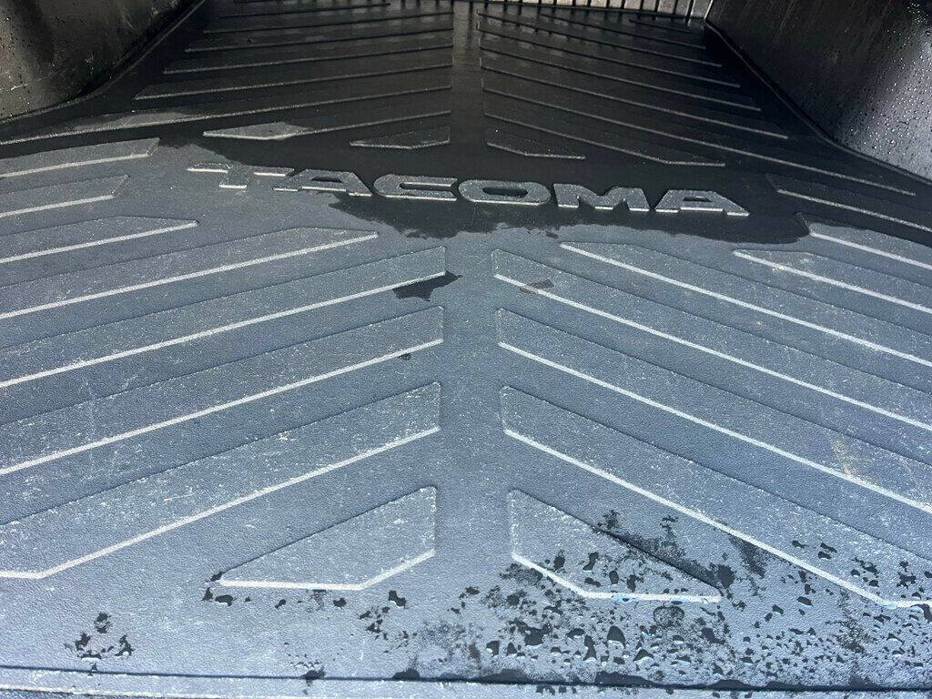 2018 Toyota Tacoma 39