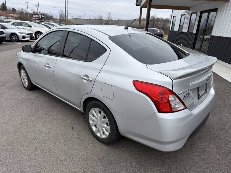 2019 Nissan Versa SV