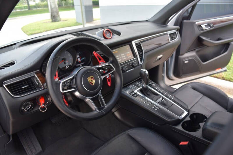 2016 Porsche Macan S