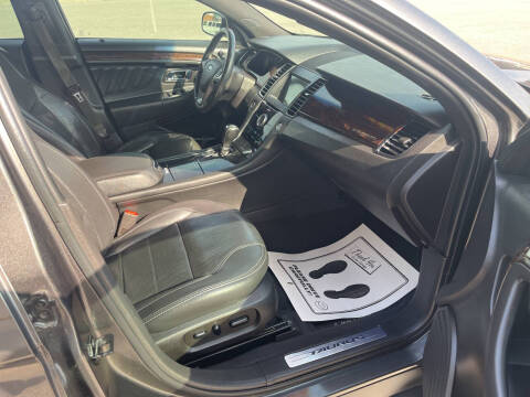 2019 Ford Taurus Limited