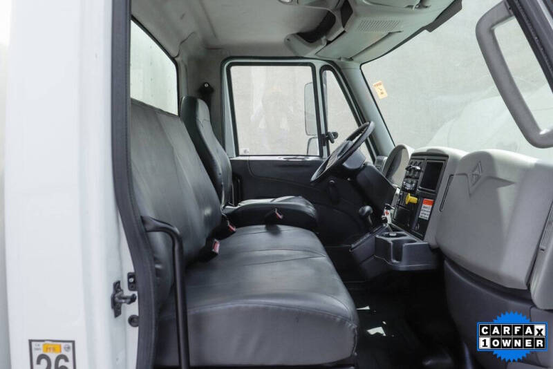 2018 International DuraStar 4300
