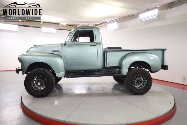 1952 Chevrolet Apache