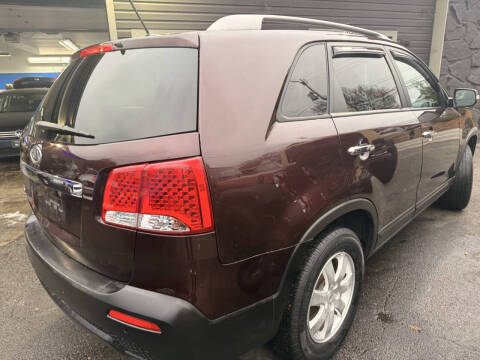 2011 Kia Sorento LX