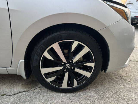 2022 Nissan Versa SR