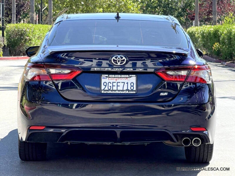 2022 Toyota Camry SE