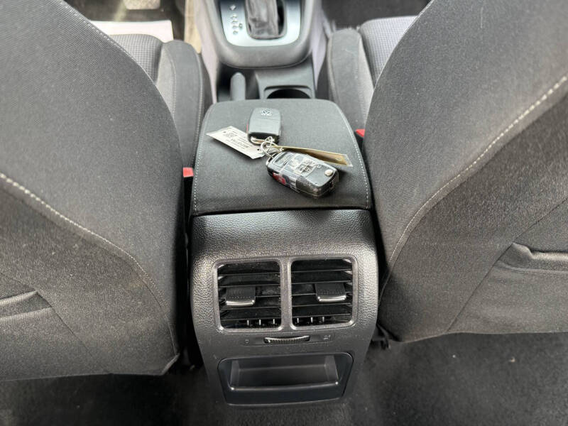 2014 Volkswagen Golf 2.5L PZEV