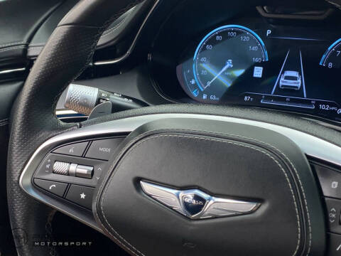 2023 Genesis GV70 2.5T Standard