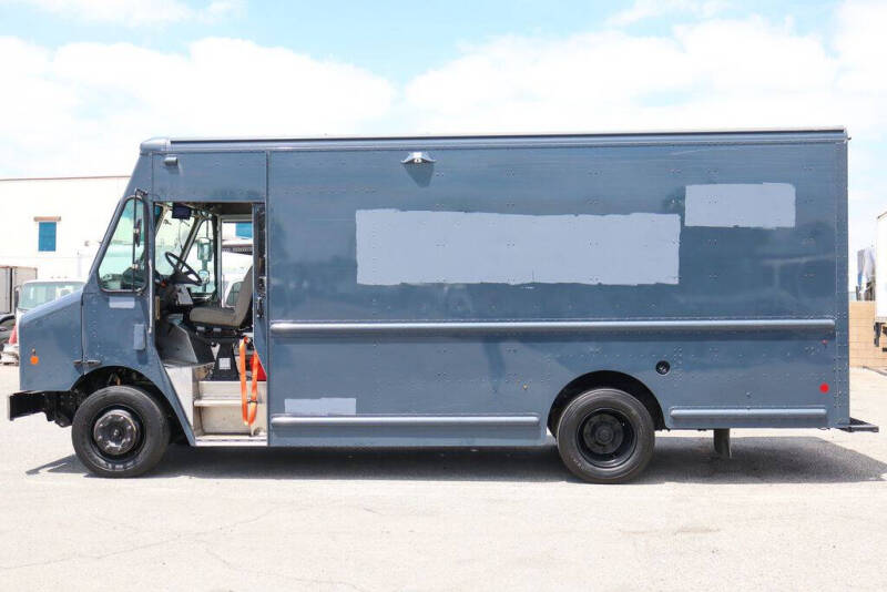 2021 Freightliner MT45 Chassis