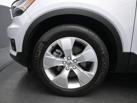 2021 Volvo XC40 T5 Momentum