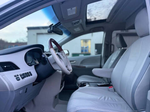 2013 Toyota Sienna