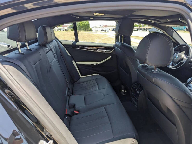 2021 BMW 5 Series 530i