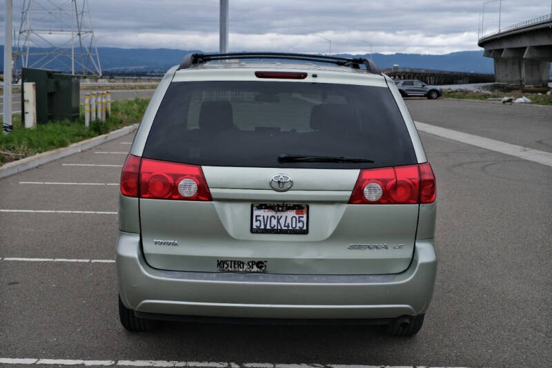 2006 Toyota Sienna LE 7 Passenger