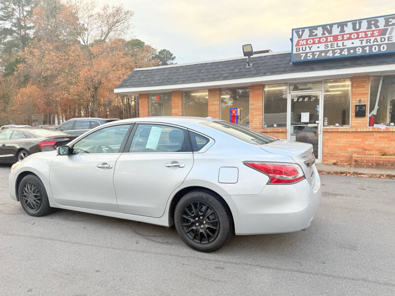 2015 Nissan Altima S photo 9