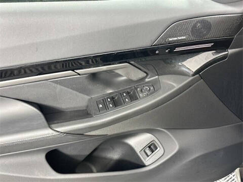 2025 BMW 5 Series 530i xDrive