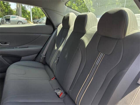 2025 Hyundai Elantra Hybrid SEL Sport