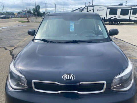 2016 Kia Soul +