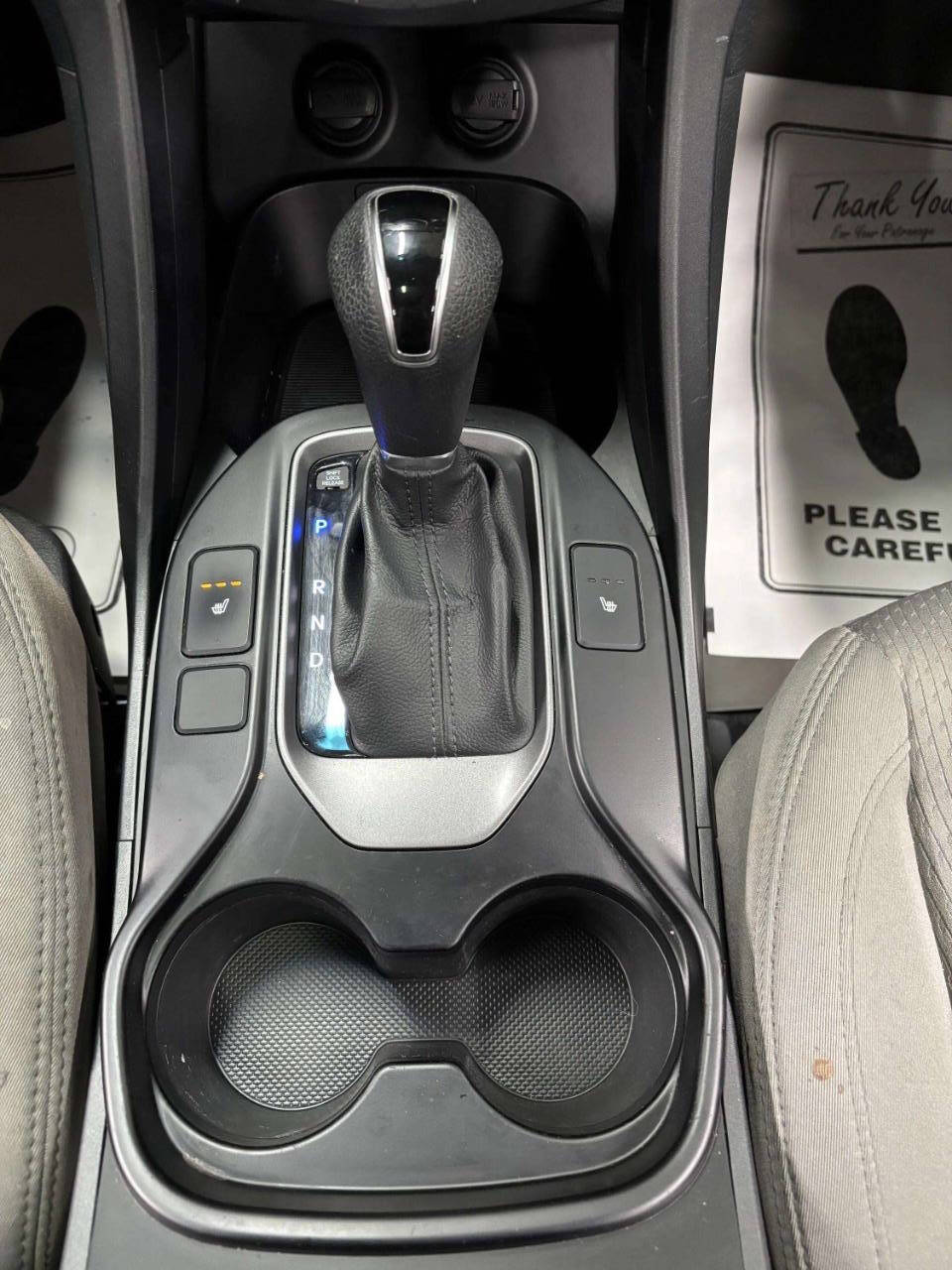 HyundaiSanta Fe Sport33