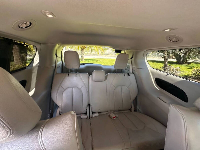 2021 Chrysler Pacifica Hybrid Touring L