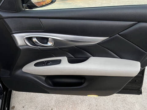 2017 Infiniti Q70L 3.7