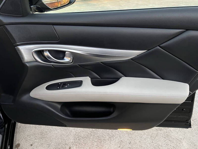 2017 Infiniti Q70L 3.7