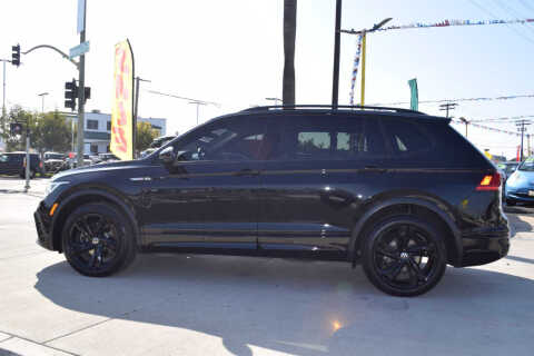 2023 Volkswagen Tiguan SE R-Line Black