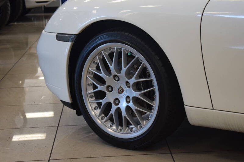 2000 Porsche 911 Carrera