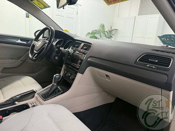 2018 Volkswagen Golf TSI S