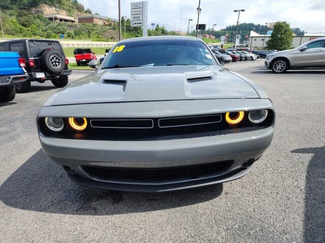 Used 2018 Dodge Challenger SXT with VIN 2C3CDZAG7JH219542 for sale in Hazard, KY